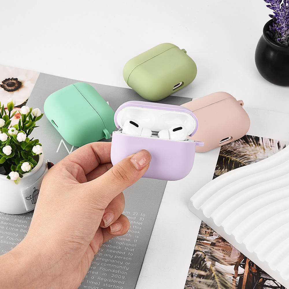 Soft Liquid Silicone Shock-Absorbing Protective Case with Keychain Microfiber Inside - Apple Airpod 1/2